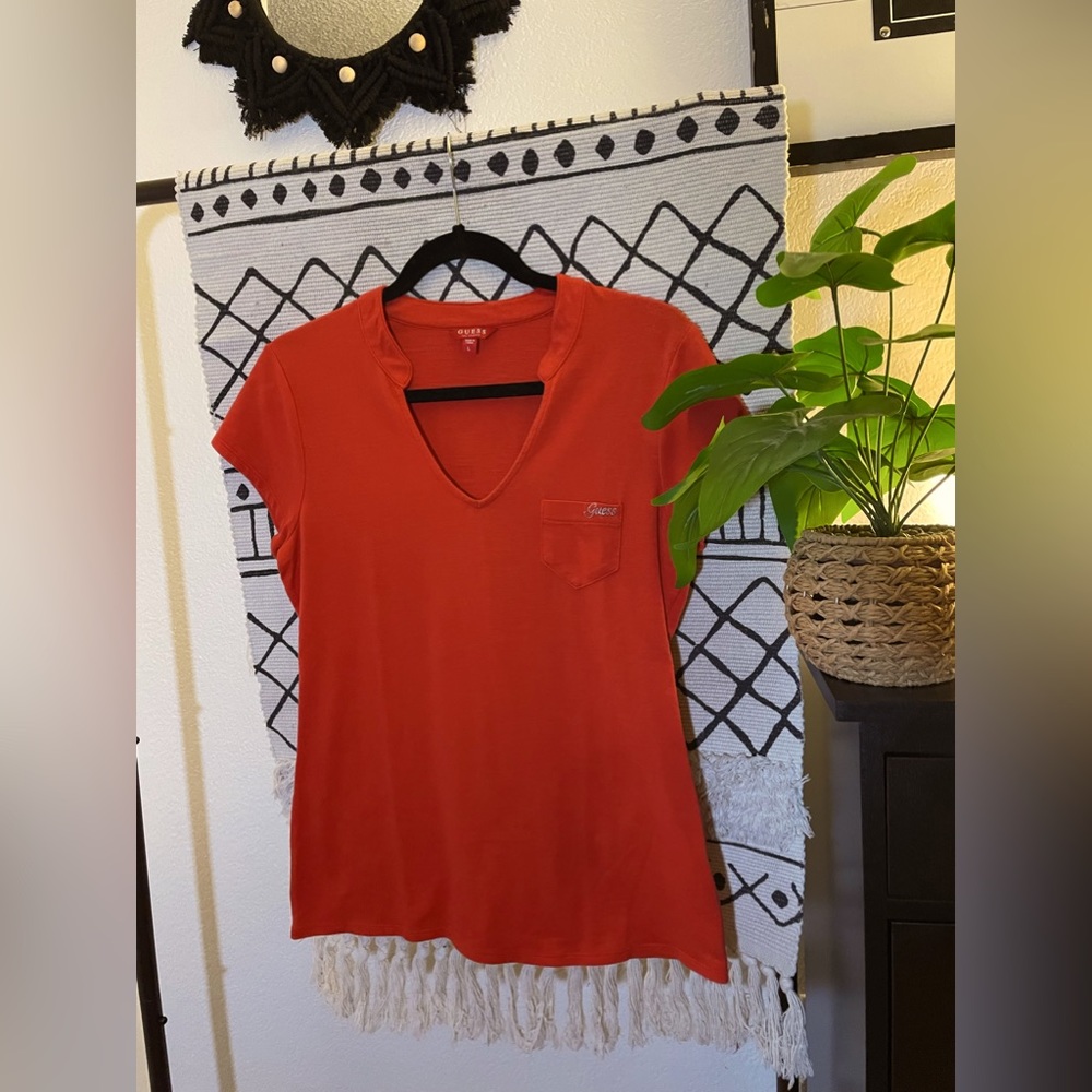 Guess size large v-neck shirt